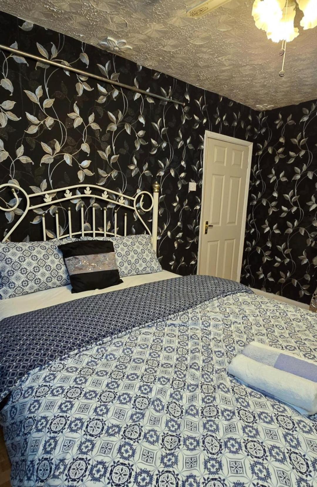 Ritchie Guest House Wigan Exterior foto